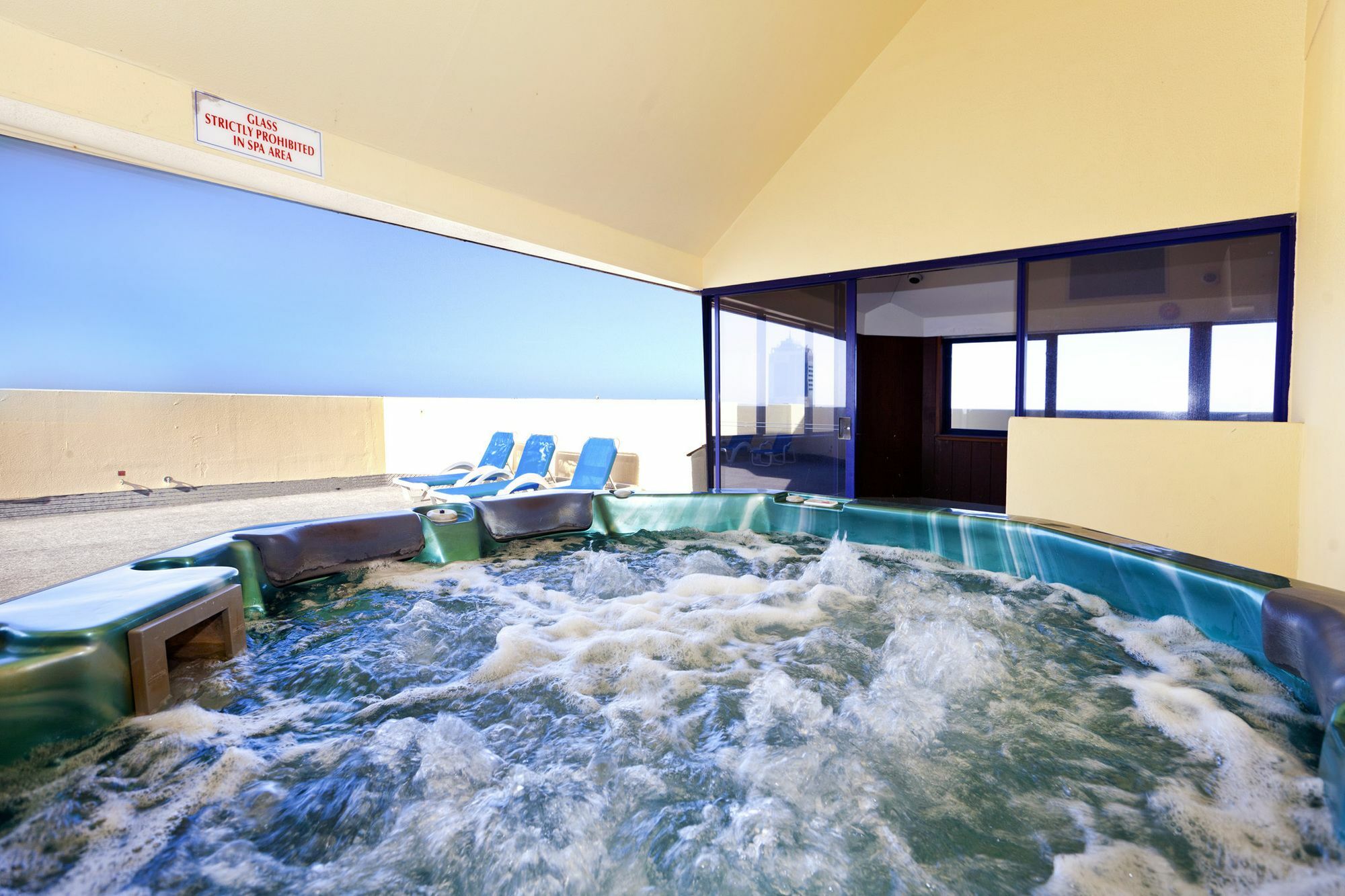 Aparthotel Surf Regency Gold Coast Exterior foto